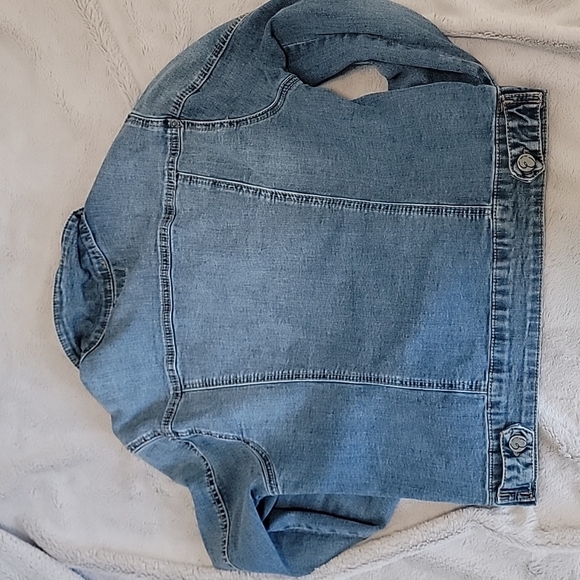 Earl Jeans Distressed Denim Jacket - Picture 3 of 7